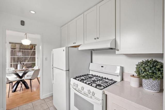 10351037 Amarillo Avenue, Palo Alto CA: https://media.crmls.org/mediaz/90ea9ef9-0fc5-462e-babb-075001f3b00e.jpg