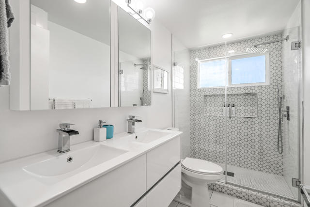 835 Rosa Parks Road, Palm Springs CA: https://media.crmls.org/mediaz/90eb01ca-3b91-4104-94ab-68599dcb50b2.jpg