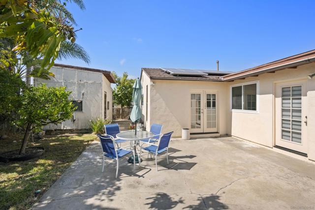 856 Orchid Way, San Diego CA: https://media.crmls.org/mediaz/90ecbce1-8409-40ab-b000-f643cbc86f32.jpg