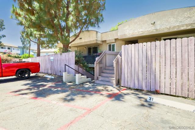 9860 Dale Ave, Spring Valley, California 91977, 2 Bedrooms Bedrooms, ,2 BathroomsBathrooms,Townhouse,For Sale,Dale Ave,240013474SD