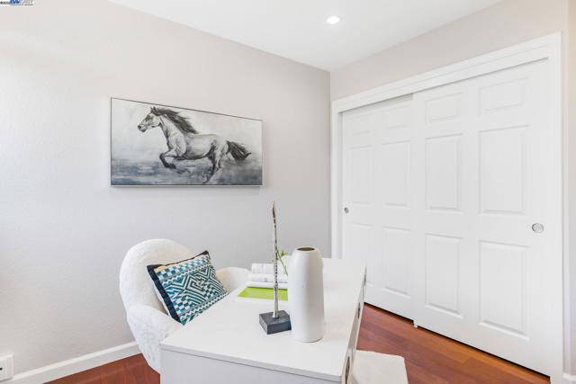 5373 Shamrock Cmn, Fremont CA: https://media.crmls.org/mediaz/90ee463c-1497-4c0a-a91f-0db2e5f4b4f0.jpg