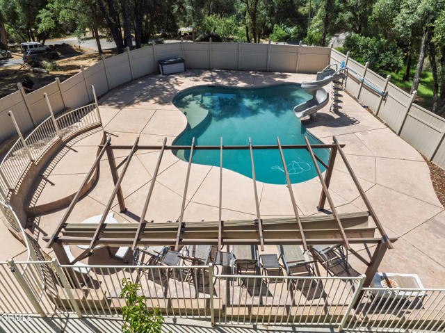 51793 Quail Ridge Road, Oakhurst CA: https://media.crmls.org/mediaz/90efaca4-1126-41fa-b6c9-3d02bdfd6d53.jpg