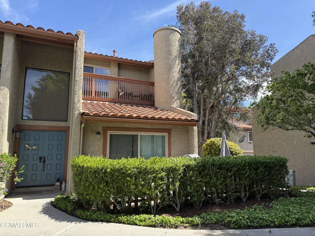 658 Rosewood Avenue, Camarillo CA: https://media.crmls.org/mediaz/90efd49c-0925-40fa-ade3-74a113eb12d1.jpg
