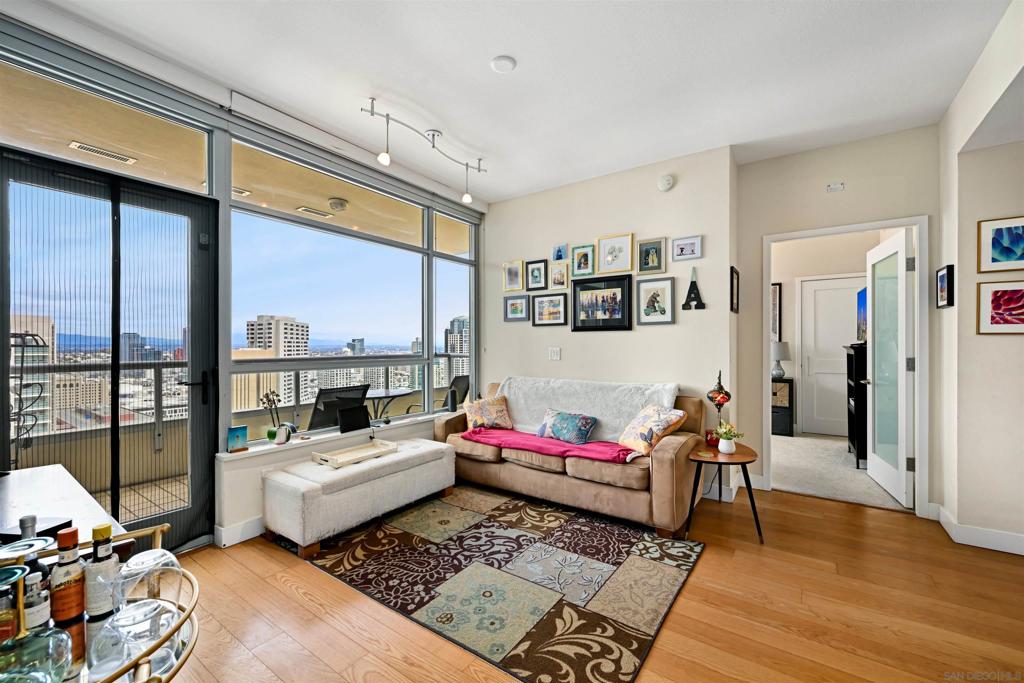 700 E Street - photo 4