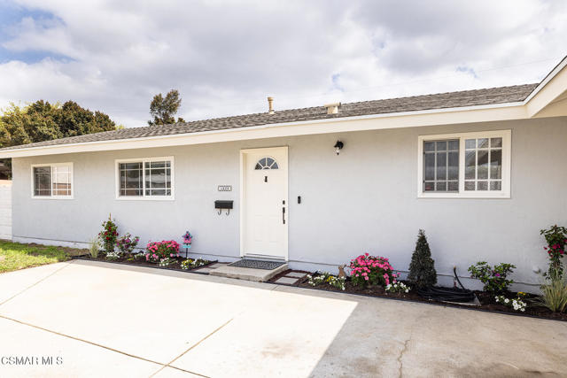 1620 Spence Street, Simi Valley CA: https://media.crmls.org/mediaz/90f002e5-f006-4e47-a87d-c816f706a1a2.jpg