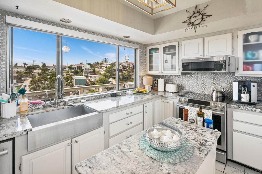 MLS #250032243SD image #9