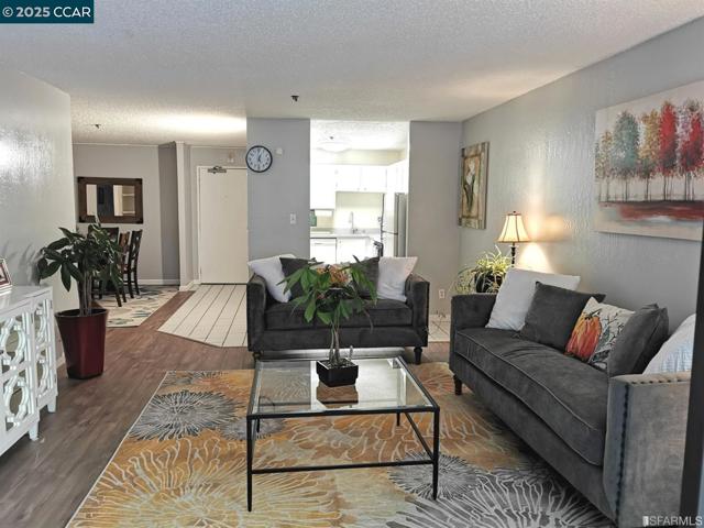 Image 12 of 25 For 555 Pierce St  328