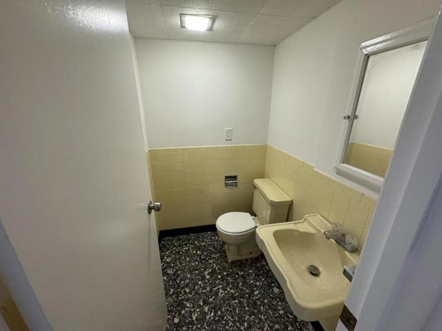 360 Eastmoor Avenue, Daly City CA: https://media.crmls.org/mediaz/90f25530-4931-4292-ace3-4f4fb901b20d.jpg