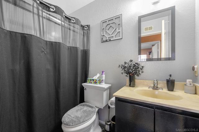 6065 Nancita Ct, San Diego CA: https://media.crmls.org/mediaz/90f381c4-44dd-481e-8004-2a69e5bfb51d.jpg