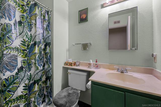 6065 Nancita Ct, San Diego CA: https://media.crmls.org/mediaz/90f38a68-134d-44c3-8ce2-0e68a99b8ca1.jpg