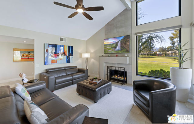 35657 Calle Montigo, Cathedral City CA: https://media.crmls.org/mediaz/90f3f7a2-9a78-4563-8059-600c0dbe60b9.jpg