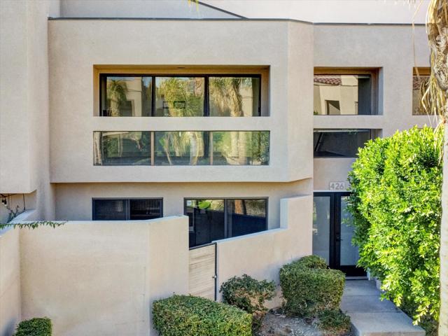 426 Village W Square, Palm Springs CA: https://media.crmls.org/mediaz/90f3fc78-35c1-4c4f-8256-f9f1d5fb9d57.jpg