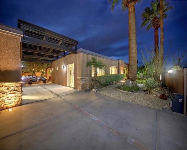 52883 Eisenhower Drive, La Quinta CA: https://media.crmls.org/mediaz/90f4587a-0512-4ec7-ab4b-502fb273be1f.jpg