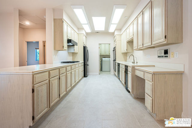 Image 16 of 47 For 1399 Via Donna