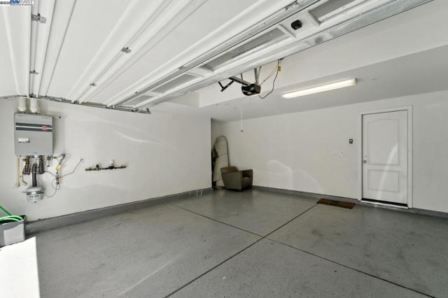418 Desert Holly St, Milpitas CA: https://media.crmls.org/mediaz/90f58189-ea96-4d45-87f4-d4d8279bf120.jpg