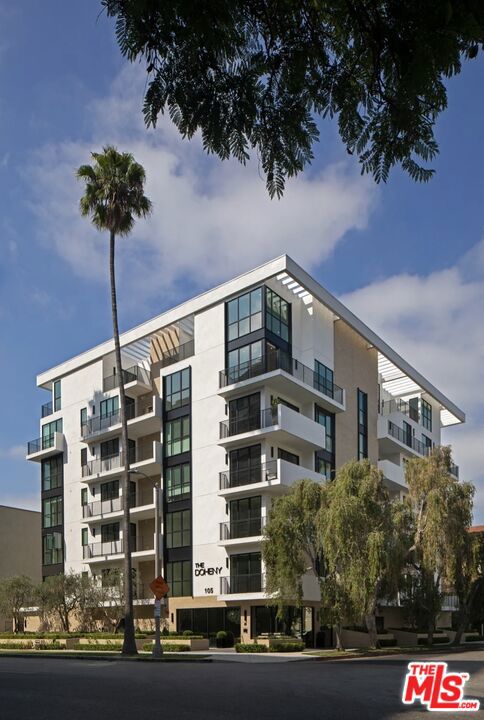 105 S Doheny Drive #203