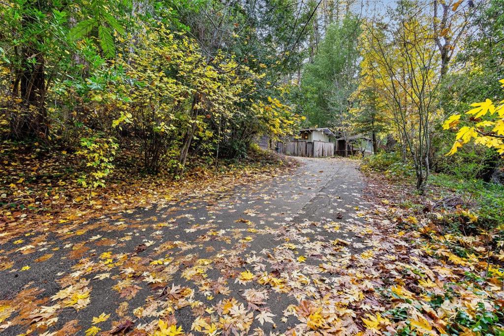 https://media.crmls.org/mediaz/90f601e2-c803-47ae-b6e4-45eb0cc9b90b.jpg?preset=X-Large