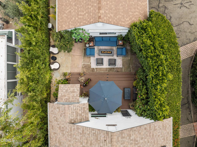 917 W W Victoria Street, Santa Barbara CA: https://media.crmls.org/mediaz/90f6bfb7-5cab-44d3-b3b1-df7b0309b878.jpg