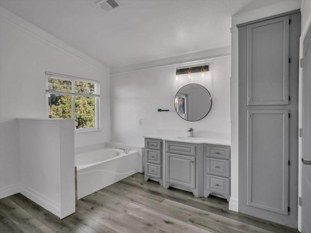 3706 Leilani Lane, Stockton CA: https://media.crmls.org/mediaz/90f70ec7-7098-48ea-94f2-32d8e7d830ca.jpg