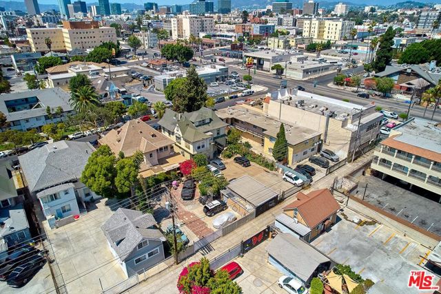 1020 S Westlake Avenue, Los Angeles CA: https://media.crmls.org/mediaz/90f7c7ea-88a2-4947-ba7a-df91830eb2c8.jpg