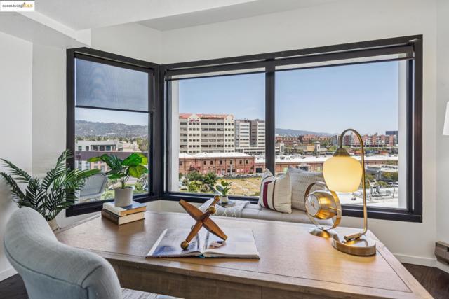 6363 Christie Ave, Emeryville CA: https://media.crmls.org/mediaz/90f94234-cf1e-475a-ace7-37bc63152939.jpg