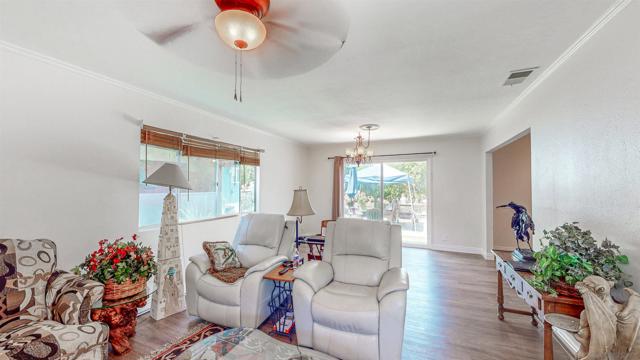 2701 Harriet St, Oceanside CA: https://media.crmls.org/mediaz/90fa26f3-e35a-40db-85ca-9f3538f500b1.jpg
