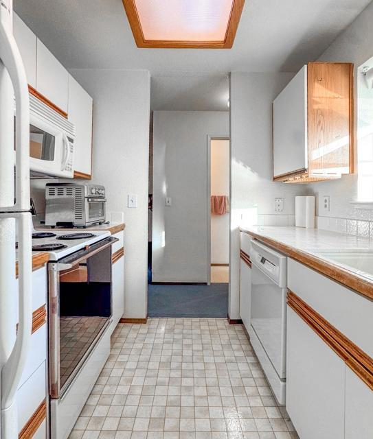 6923 Chantel Court, San Jose CA: https://media.crmls.org/mediaz/90fb78d5-cb04-4758-bcb3-08e4ab536f52.jpg