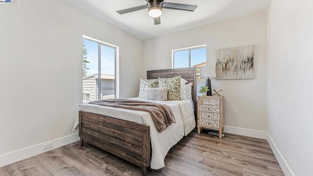 2827 Bartlett St, Oakland CA: https://media.crmls.org/mediaz/90fb9a76-b132-46f4-90d8-65f61d3c4430.jpg