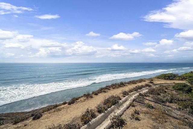 1744 Tattenham Road, Encinitas CA: https://media.crmls.org/mediaz/90fcdca9-6c0b-4e6f-8c7b-d4951c7df1cb.jpg