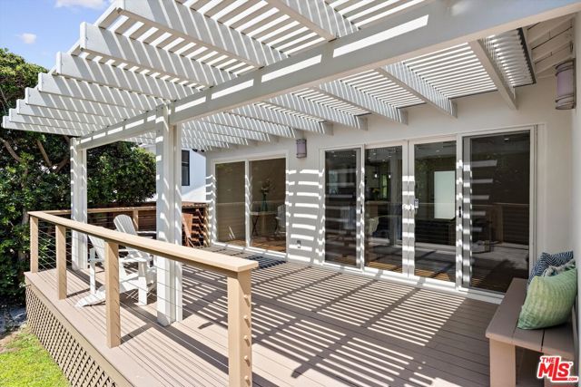 2376 Dewey Street, Santa Monica CA: https://media.crmls.org/mediaz/90fd7263-8196-4262-83bf-c13b21d3ba0e.jpg
