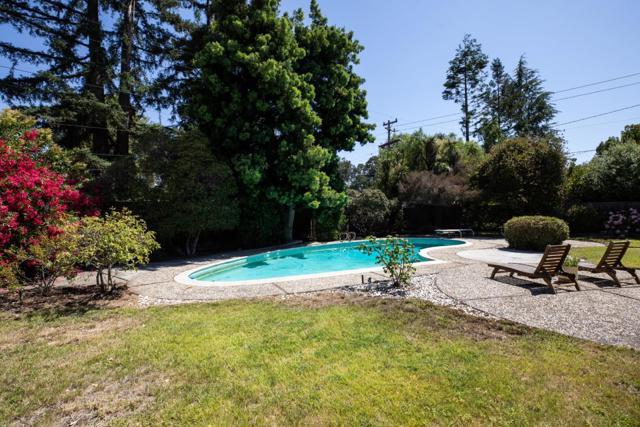 1208 Fairbrook Drive, Mountain View CA: https://media.crmls.org/mediaz/90fdbf26-43df-43c8-a329-e1081f4f0def.jpg