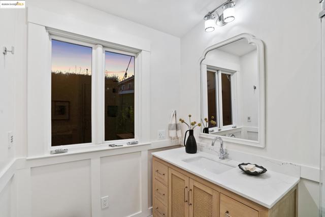 3936 Elston Ave., Oakland CA: https://media.crmls.org/mediaz/90fded3a-9e03-44a5-becb-d3d09364be0a.jpg