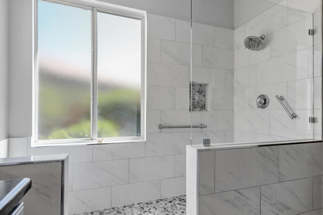 44128 Royal Troon Drive, Indio CA: https://media.crmls.org/mediaz/90fe7456-2b19-4ec6-ab27-894104ae1107.jpg
