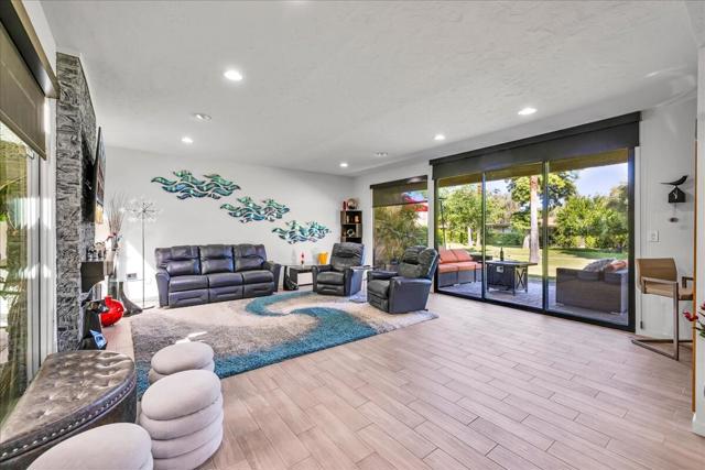 2232 Oakcrest Drive, Palm Springs, CA 92264