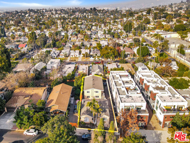 1421 Waterloo Street, Los Angeles CA: https://media.crmls.org/mediaz/90fecb32-d93e-41b4-8e9b-1776cf245995.jpg