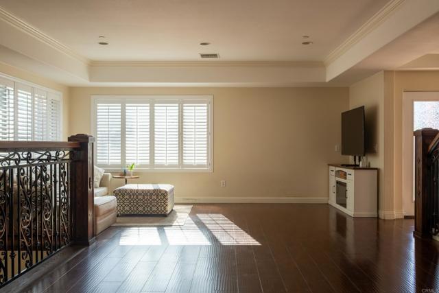 Detail Gallery Image 6 of 46 For 1657 Coronado Ave, Spring Valley,  CA 91977 - 5 Beds | 3/1 Baths