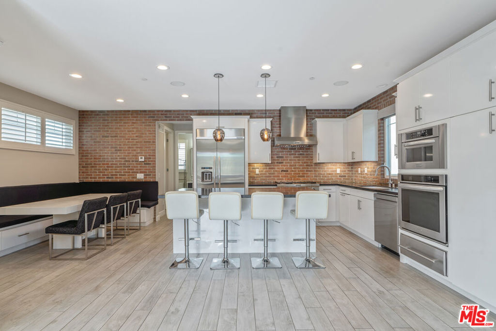 12860 S Seaglass Circle