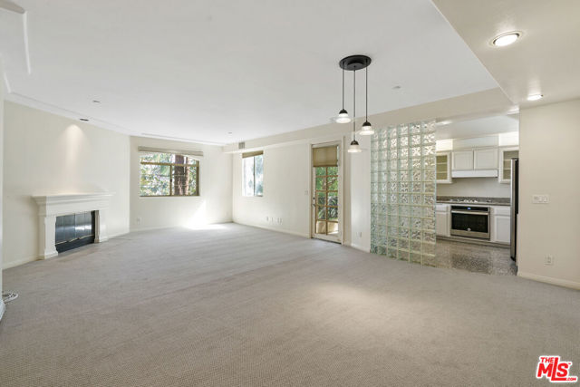 1875 BEVERLY GLEN, Los Angeles CA: https://media.crmls.org/mediaz/90ffd809-7eb7-45d5-94fc-c088a9363687.jpg