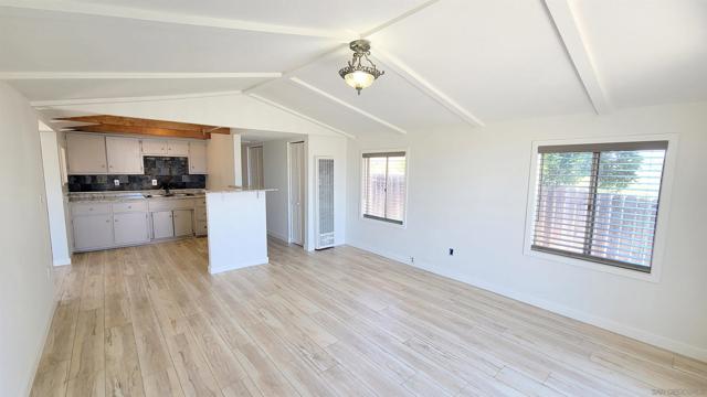 2402 Amick St, Oceanside CA: https://media.crmls.org/mediaz/91017a9f-c210-4f38-bfb8-1c966b456848.jpg