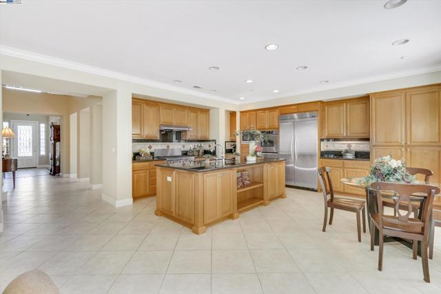 Image 18 of 58 For 2597 Ancona Cir