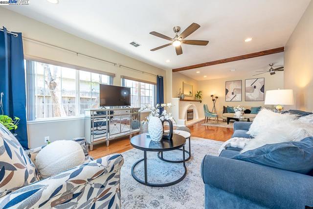 32409 Elizabeth Way, Union City CA: https://media.crmls.org/mediaz/91021cff-a051-434d-a54b-8fd8460f9547.jpg