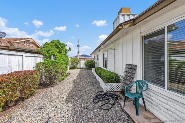 12091 Lomica Dr, San Diego CA: https://media.crmls.org/mediaz/91021e1c-4773-4c36-b477-f7ff2fd88327.jpg