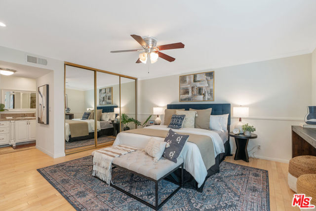 4350 Via Dolce, Marina del Rey CA: https://media.crmls.org/mediaz/9102f011-a002-4955-b2f5-12f41929422b.jpg