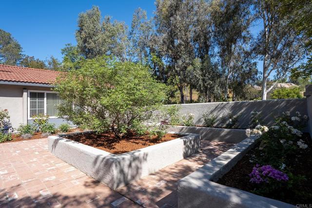 Detail Gallery Image 11 of 54 For 1668 Avenida Cherylita, El Cajon,  CA 92020 - 4 Beds | 2/1 Baths