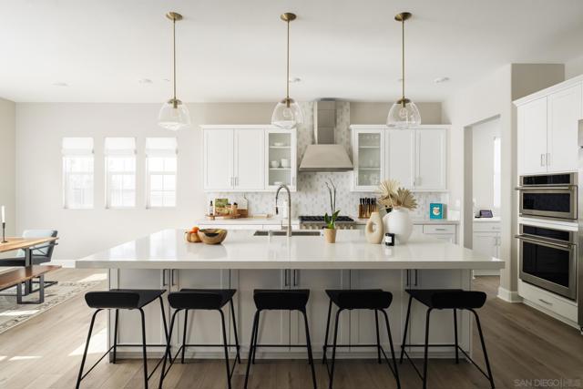 17582 Boca Raton Ln, Poway CA: https://media.crmls.org/mediaz/91040952-5ae3-4dd9-a698-e00158fd8051.jpg