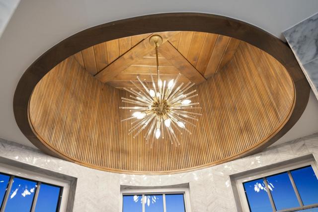 466 Westbourne St, La Jolla CA: https://media.crmls.org/mediaz/910439eb-30e1-4a92-a537-f2d3bcde182b.jpg