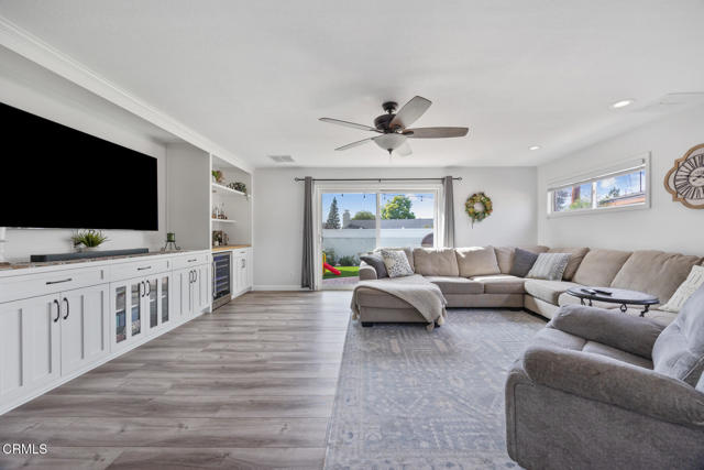 Detail Gallery Image 10 of 29 For 1457 S Burnaby Dr, Glendora,  CA 91740 - 3 Beds | 2 Baths