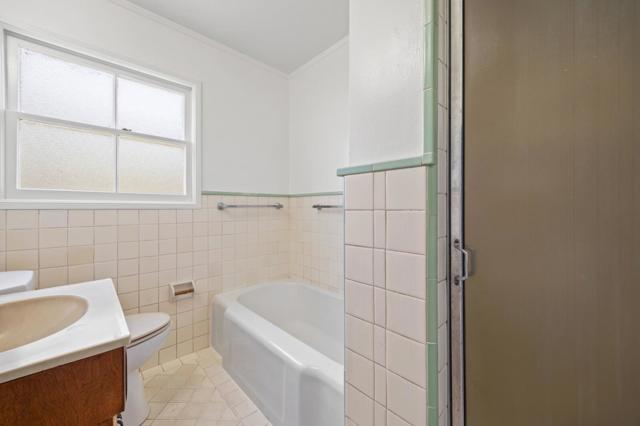 1423 Greenwood Avenue, San Carlos CA: https://media.crmls.org/mediaz/910532f9-c034-4422-8a1d-03b1600b4b70.jpg