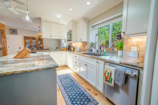 25 Adeline Drive, Walnut Creek CA: https://media.crmls.org/mediaz/9105b0e3-19d6-4a24-8915-5a842ce6aad1.jpg