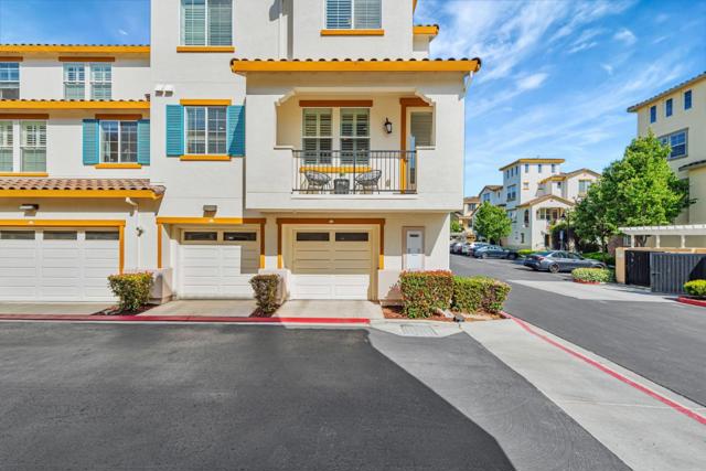 413 Topaz Terrace, Sunnyvale CA: https://media.crmls.org/mediaz/9107d4fc-0ecd-4c6c-bb23-6826d3a4b90f.jpg